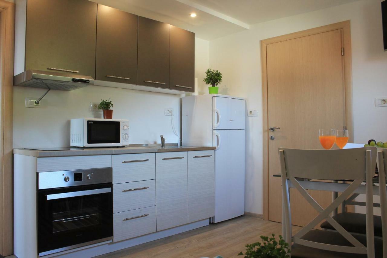 Apartment Platana *